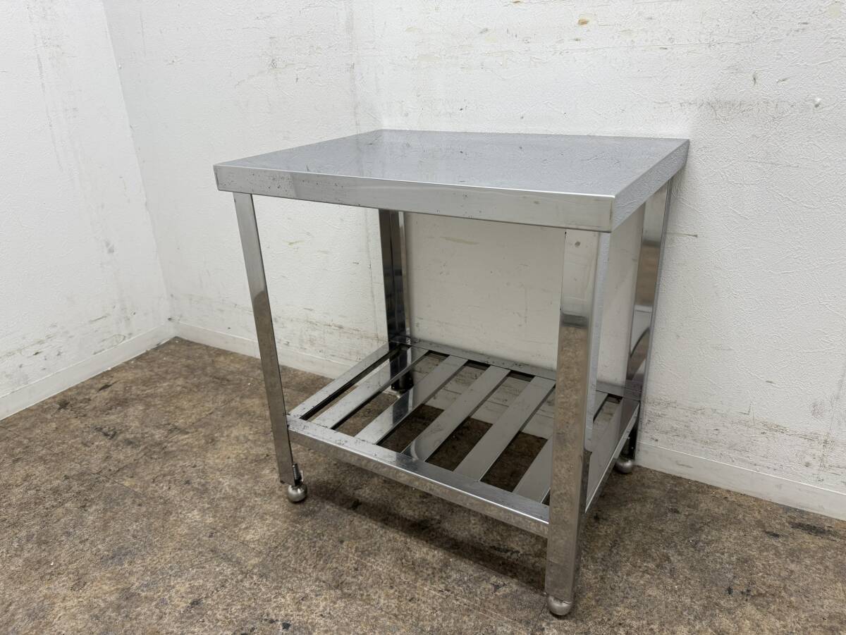 ステンレス　業務用　作業台　厨房　飲食店　W６００ｘＤ４５０ｘH６５０ｍｍ